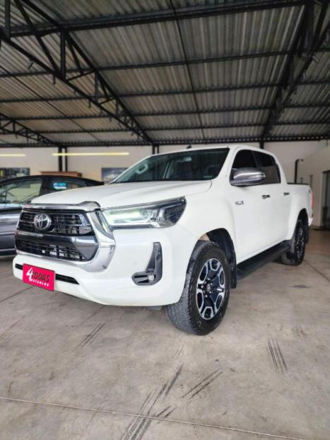 TOYOTA Hilux Caminhonete 2.8 16V SRX 4X4 DIESEL CABINE DUPLA AUTOMTICO, Foto 1