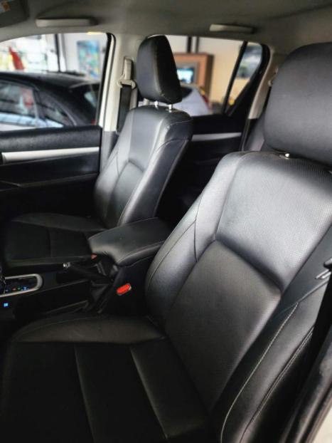 TOYOTA Hilux Caminhonete 2.8 16V SRX 4X4 DIESEL CABINE DUPLA AUTOMTICO, Foto 2