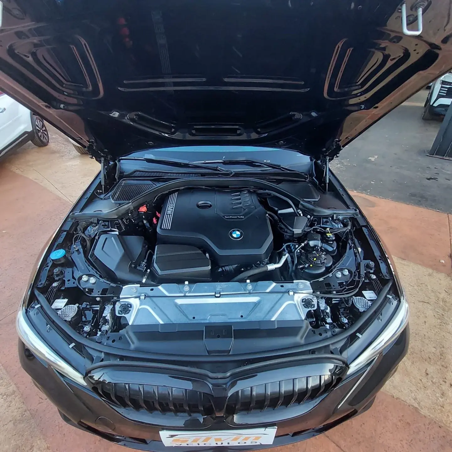 BMW 320I - Foto
