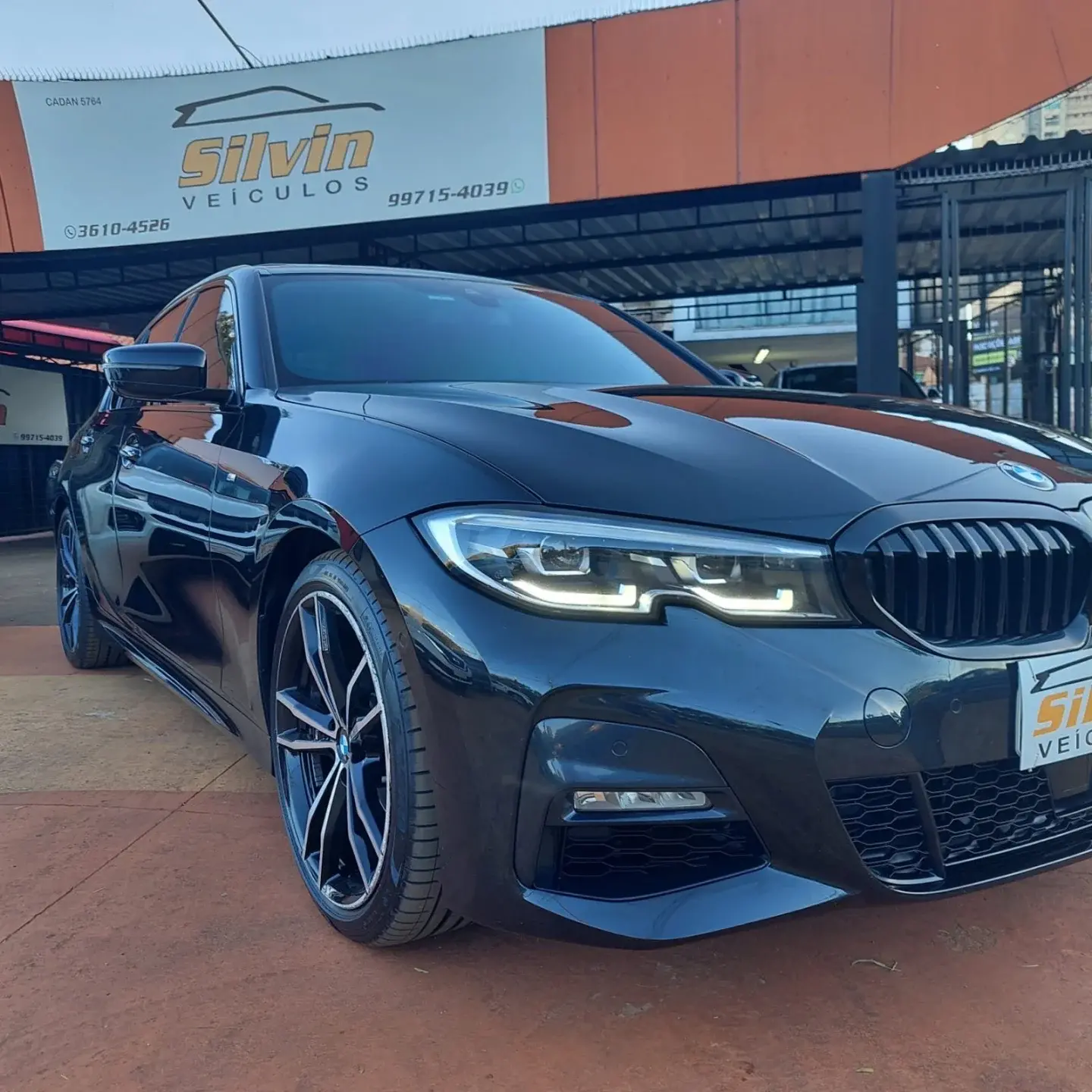 BMW 320I - Foto
