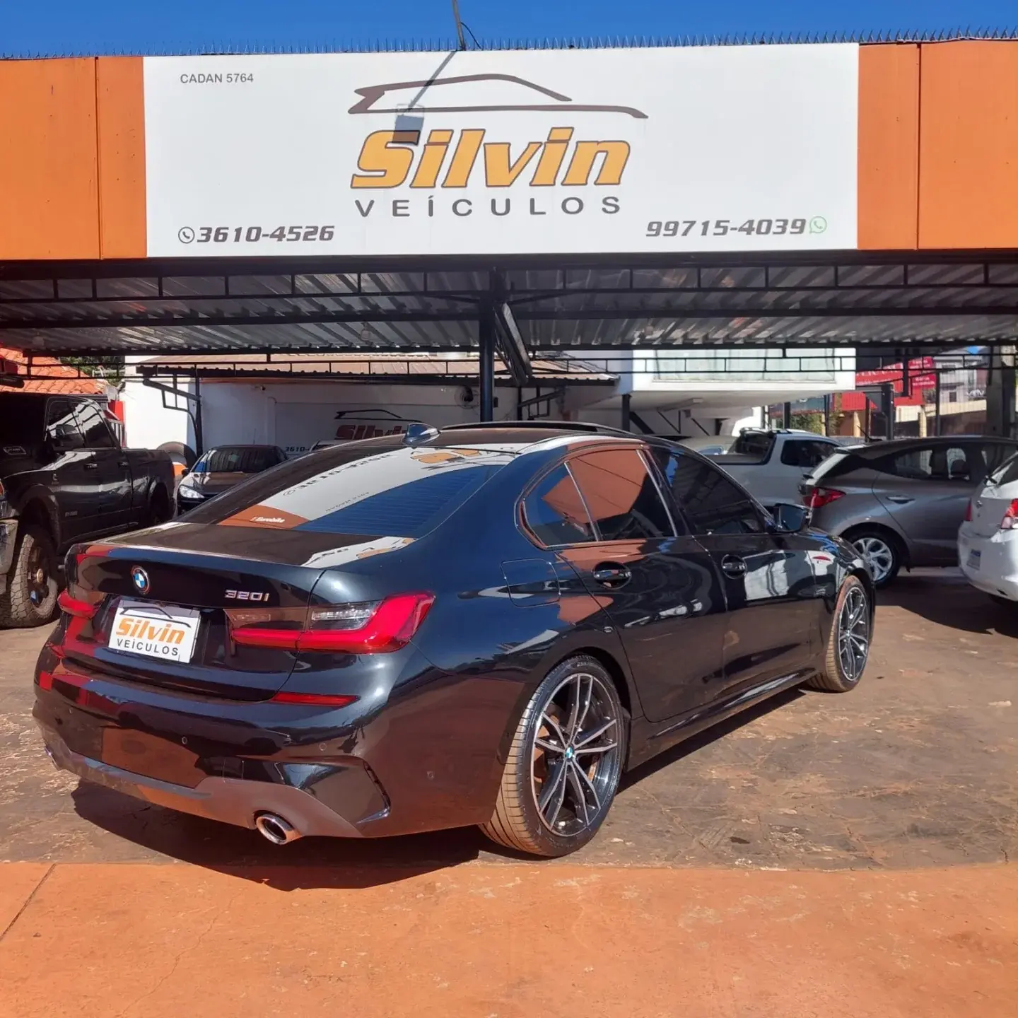 BMW 320I - Foto