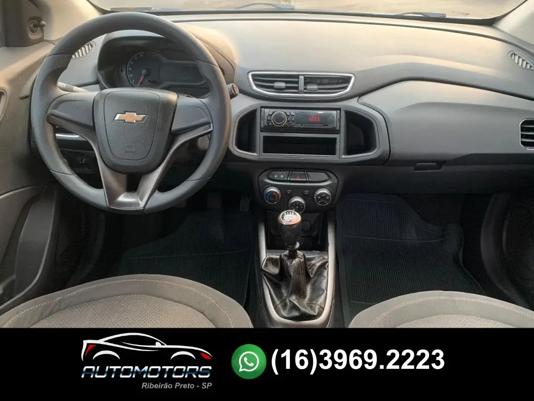 CHEVROLET Onix Hatch - Foto