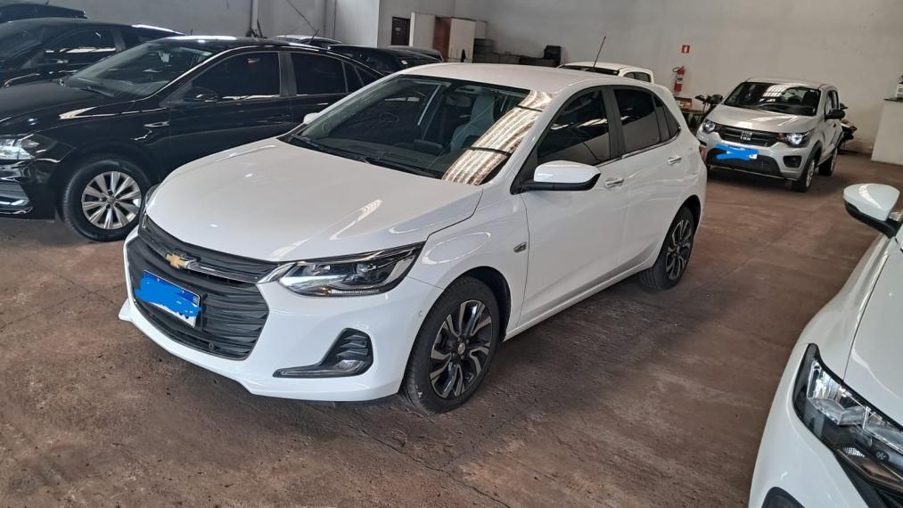 CHEVROLET Onix Hatch - Foto