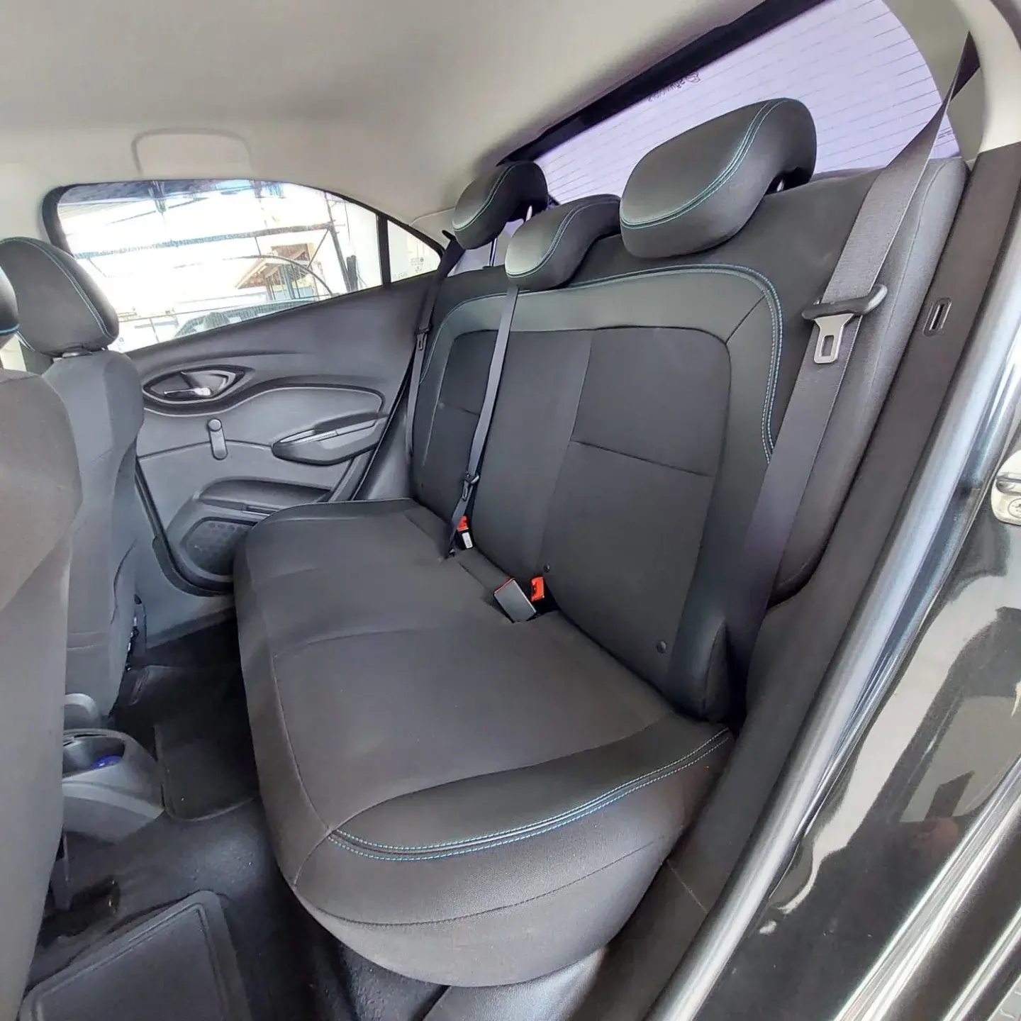 CHEVROLET Onix Hatch - Foto