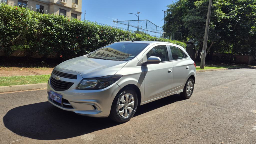 CHEVROLET Onix Hatch