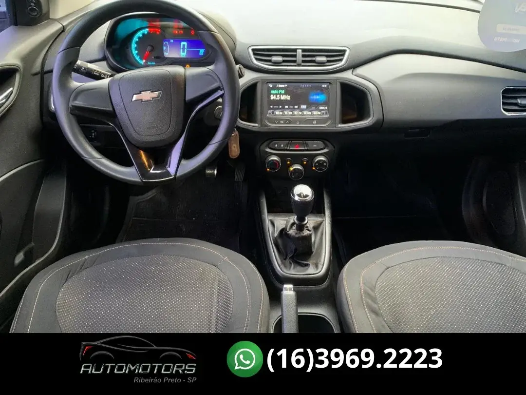 CHEVROLET Onix Hatch - Foto