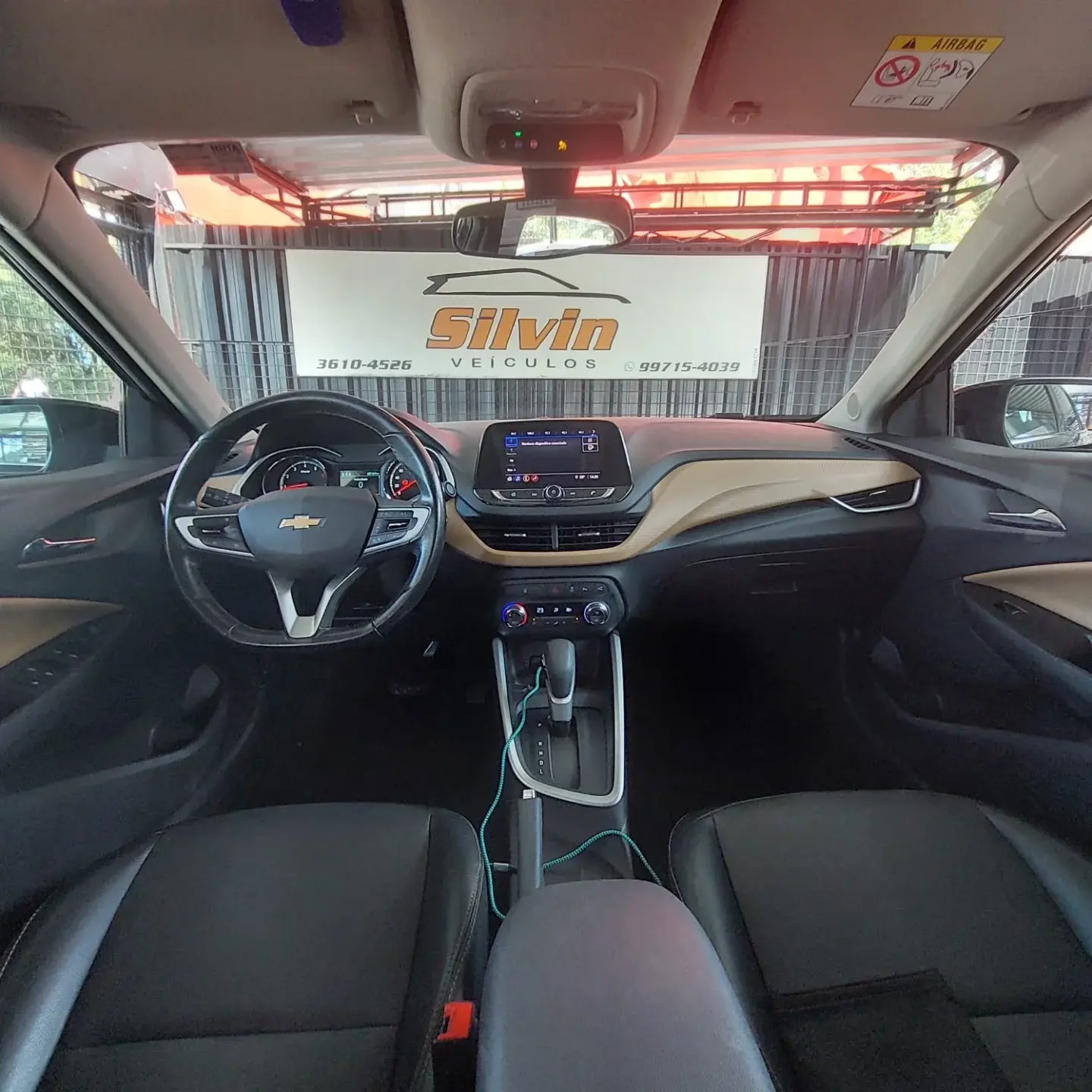 CHEVROLET Onix Hatch - Foto