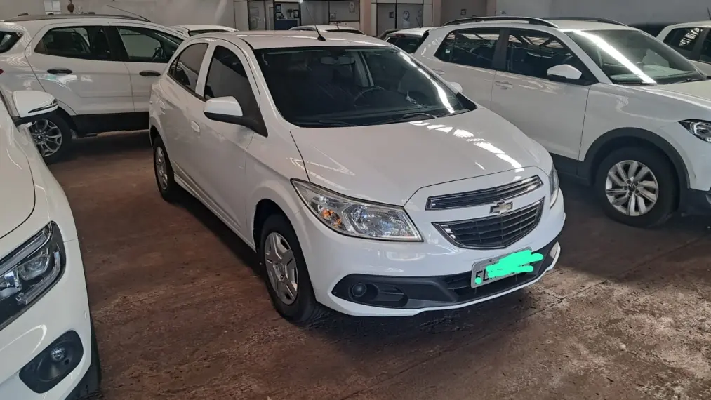 CHEVROLET Onix Hatch