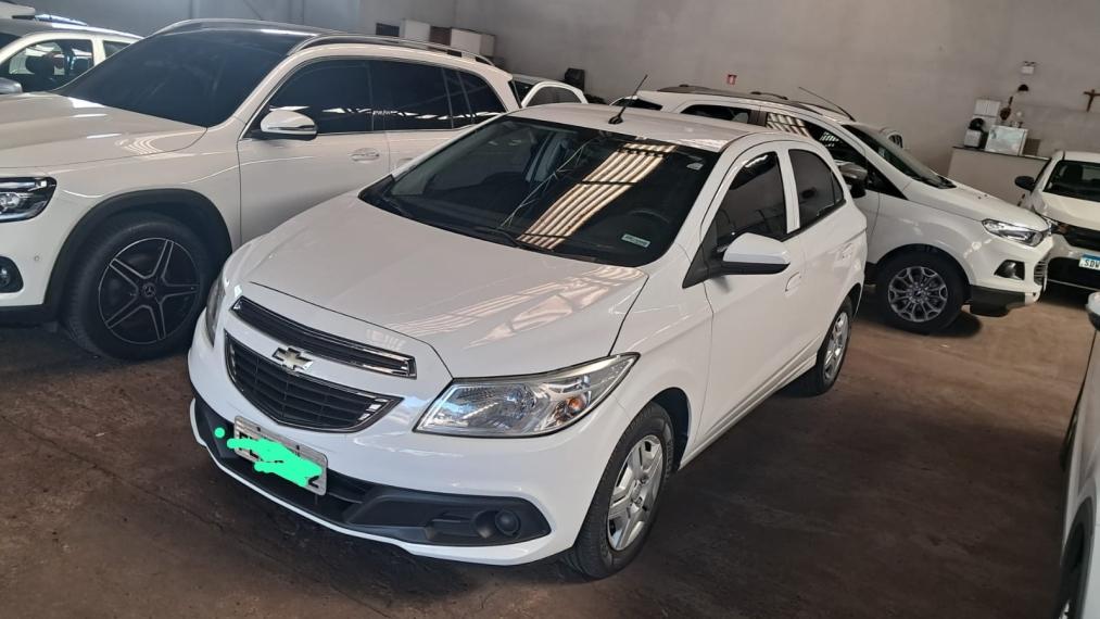 CHEVROLET Onix Hatch - Foto