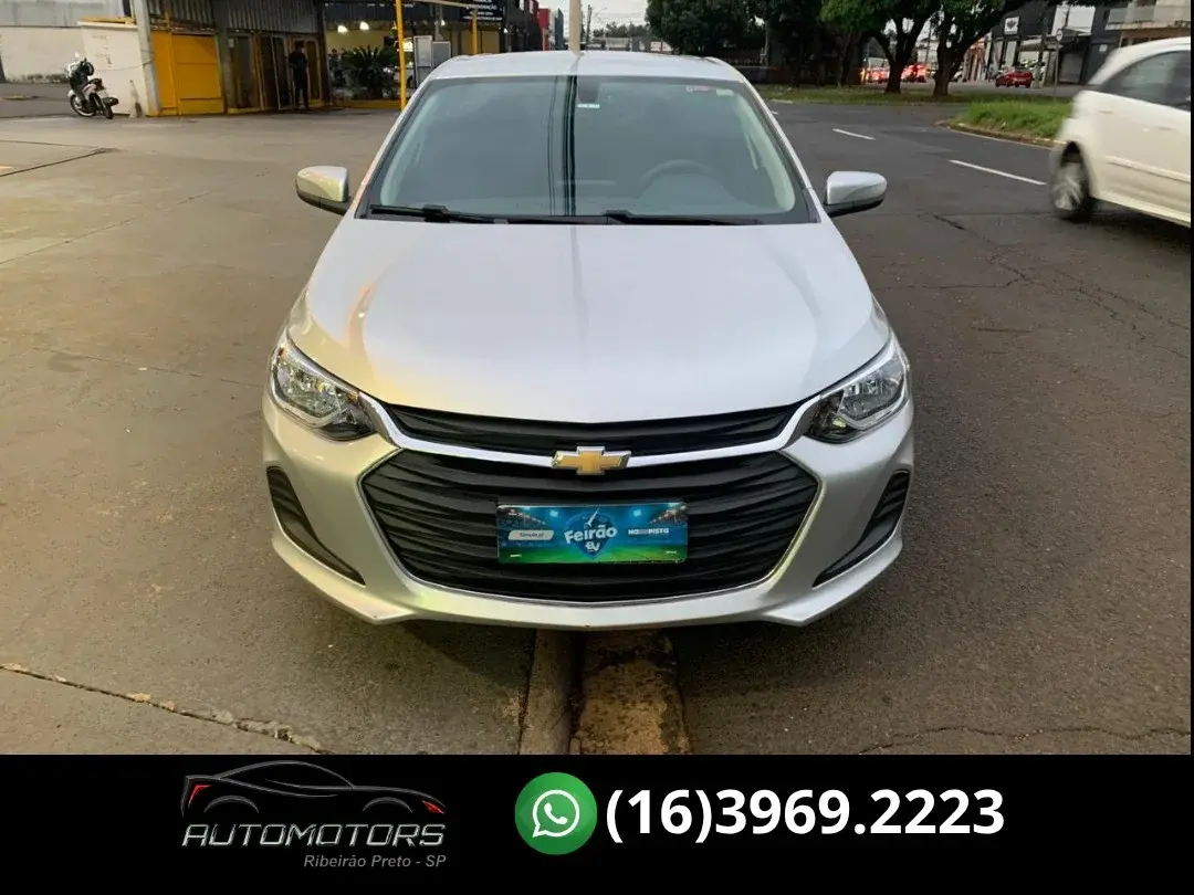 CHEVROLET Onix Hatch - Foto