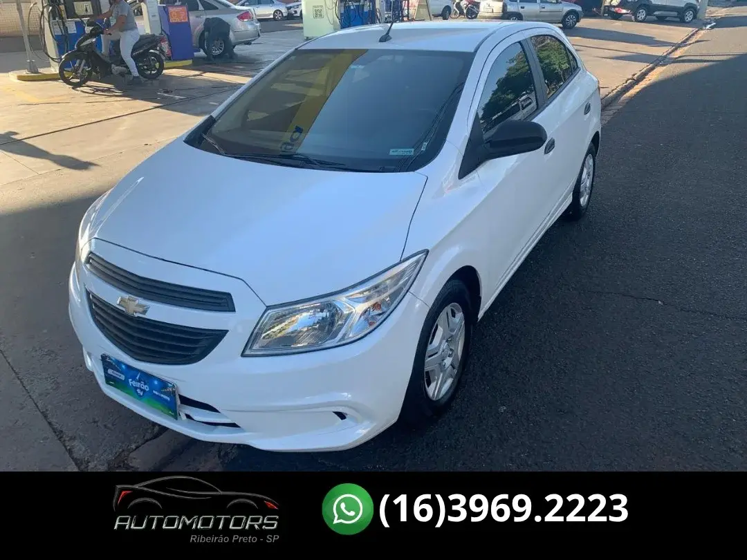 CHEVROLET Onix Hatch - Foto
