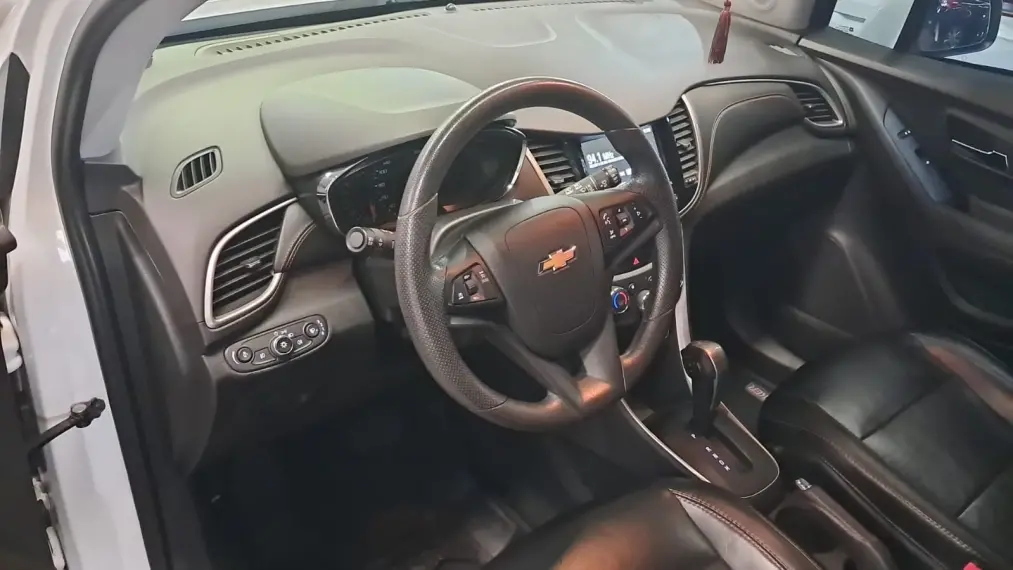 CHEVROLET Tracker - Foto