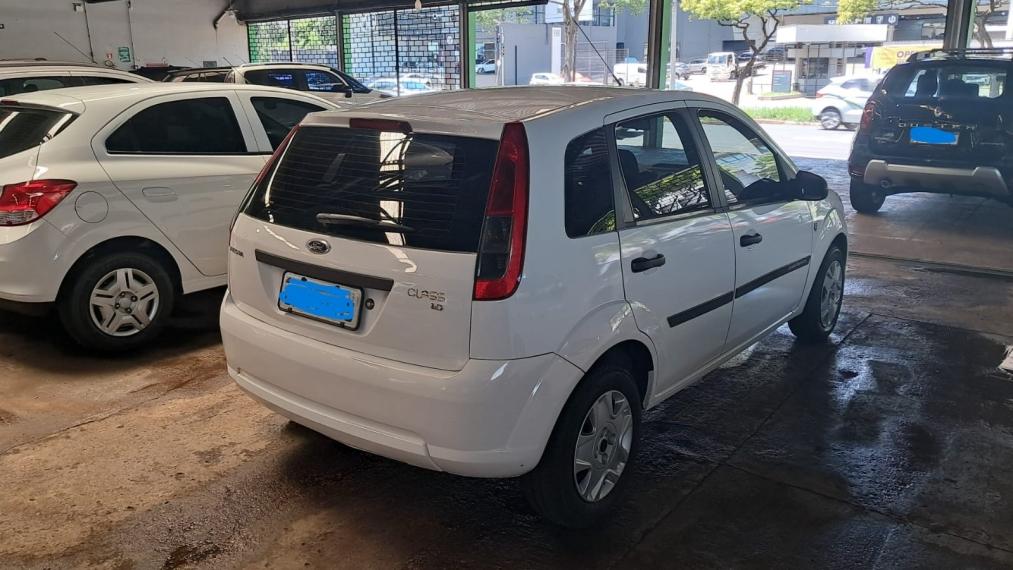 FORD Fiesta Hatch - Foto
