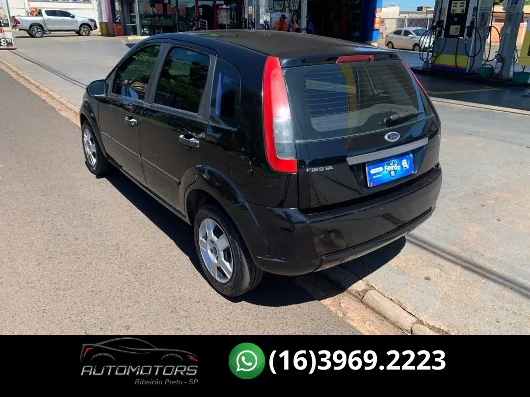 FORD Fiesta Hatch - Foto