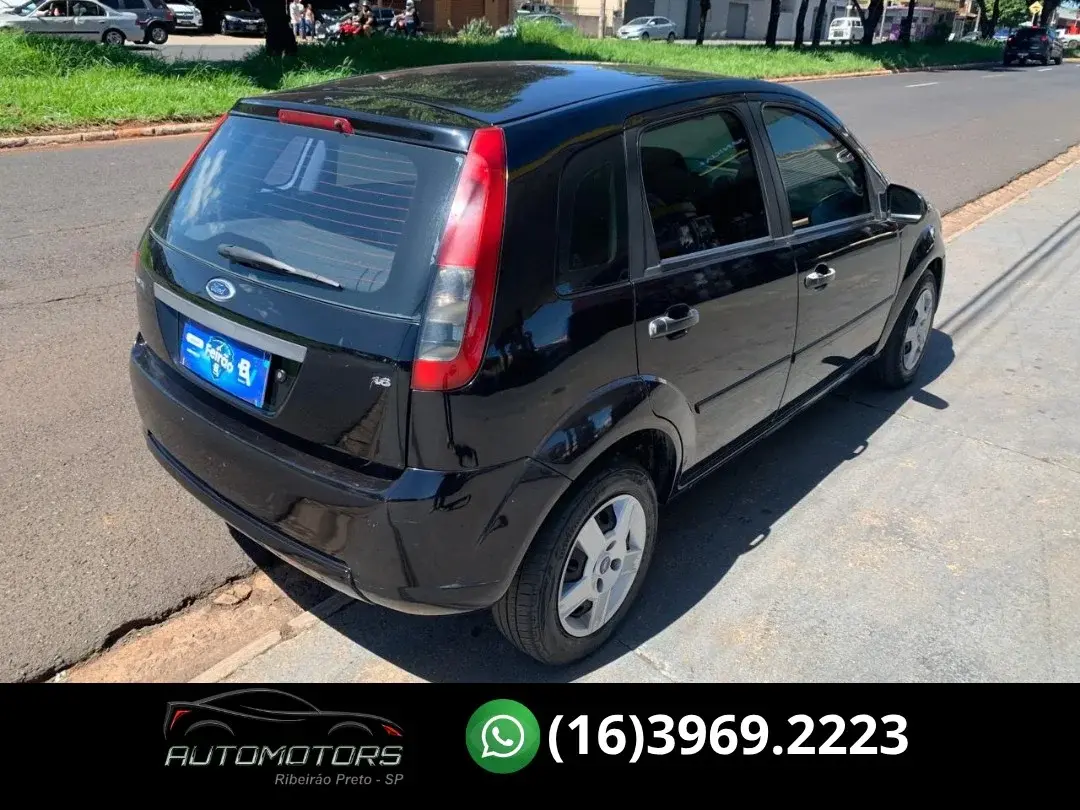 FORD Fiesta Hatch - Foto