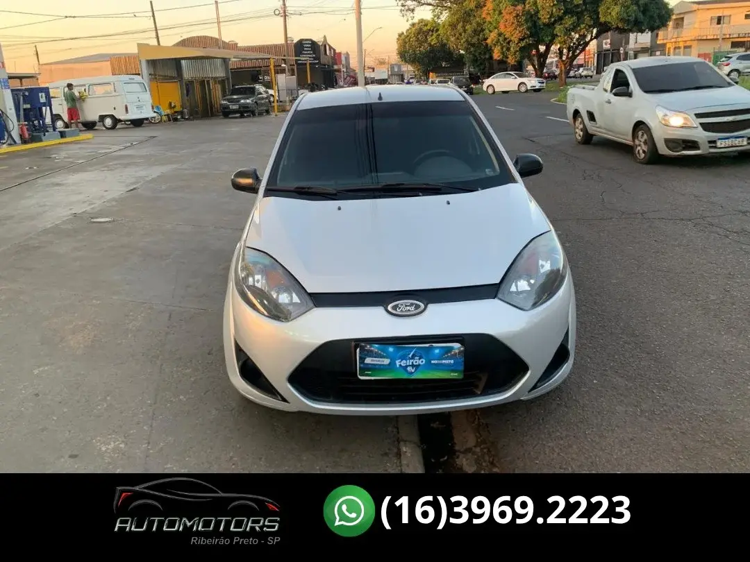FORD Fiesta Hatch - Foto