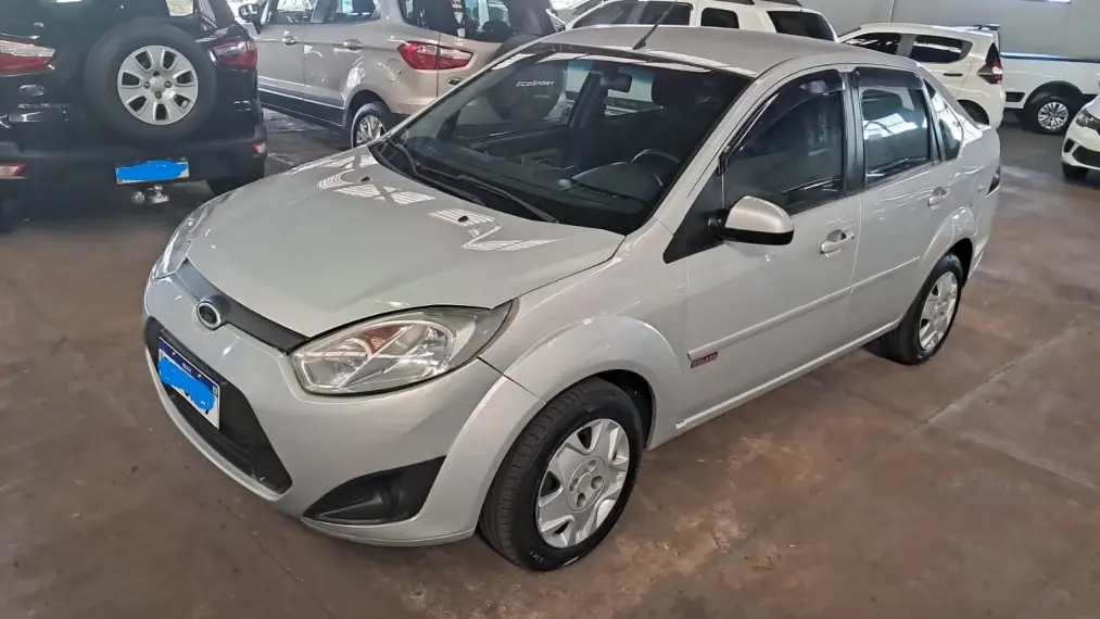 FORD Fiesta Sedan