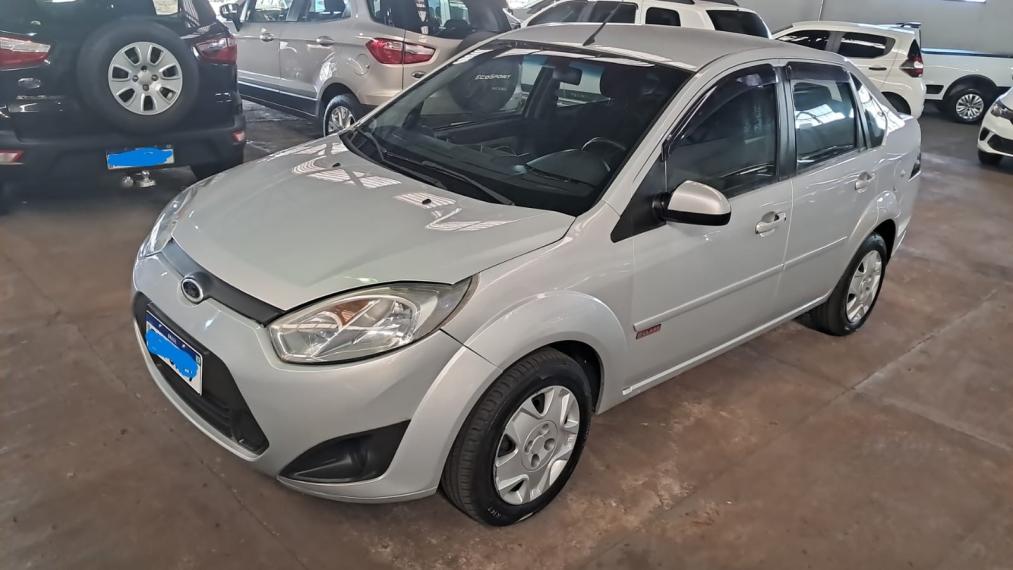 FORD Fiesta Sedan