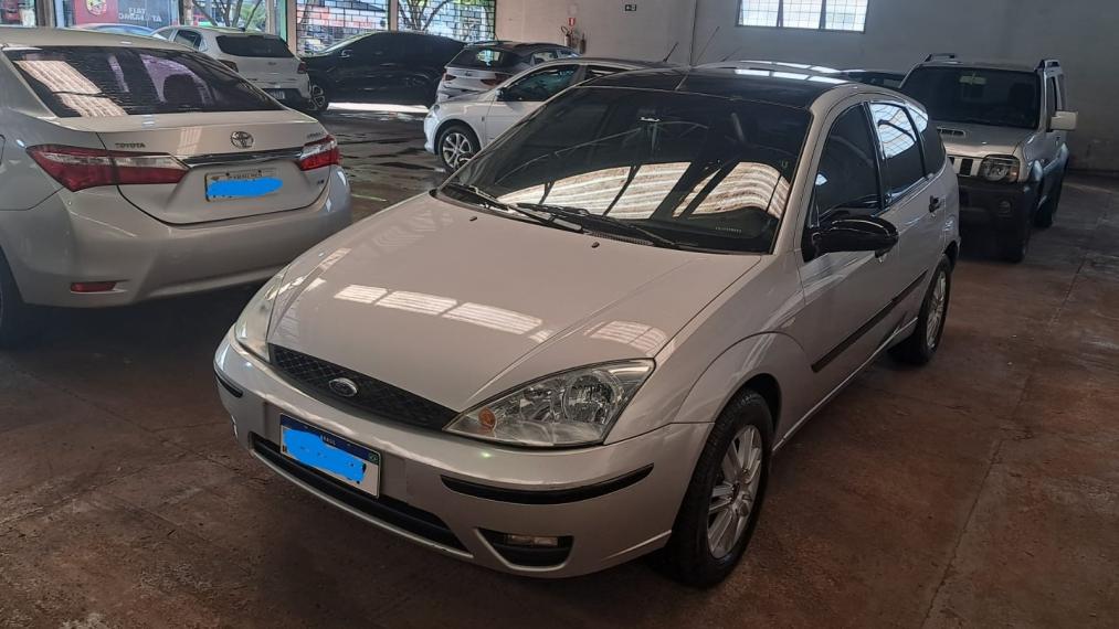 FORD Focus Hatch - Foto
