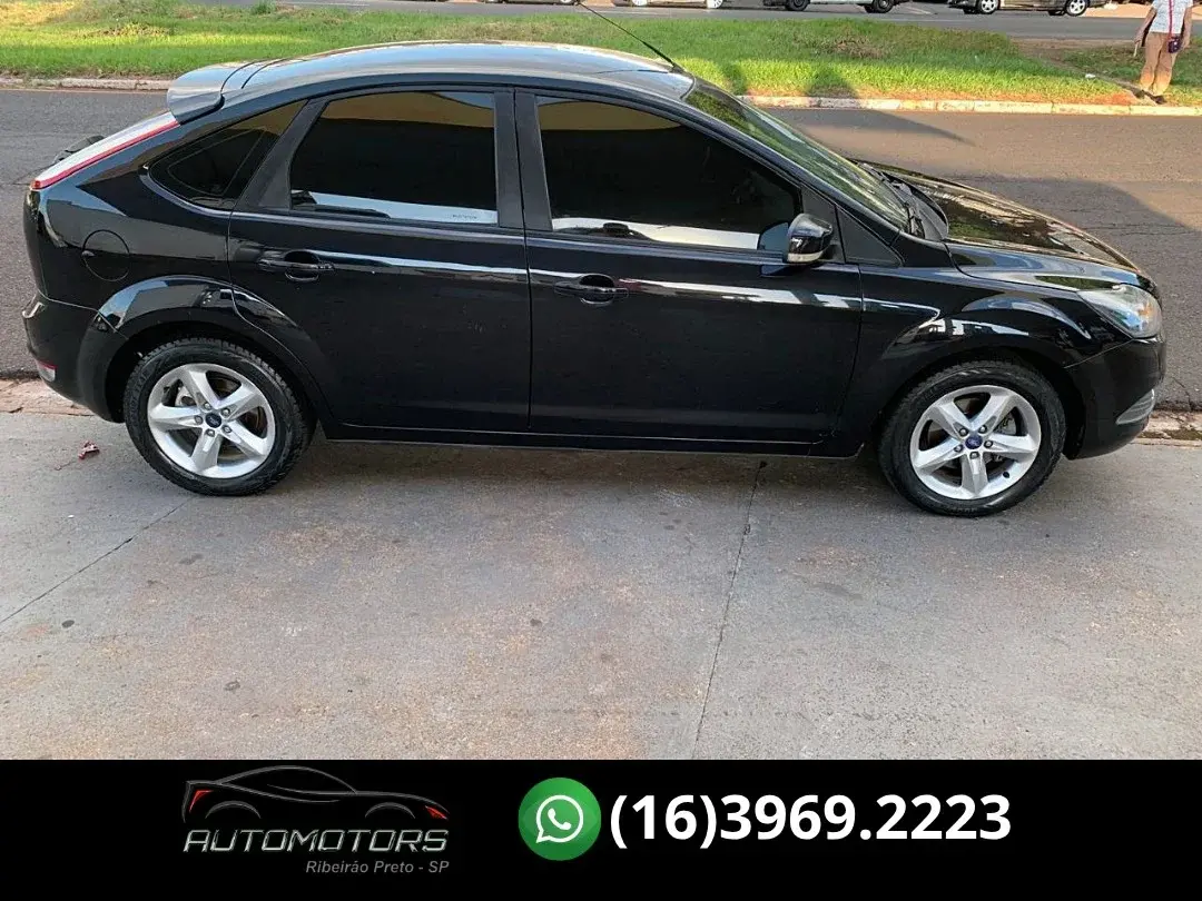 FORD Focus Hatch - Foto
