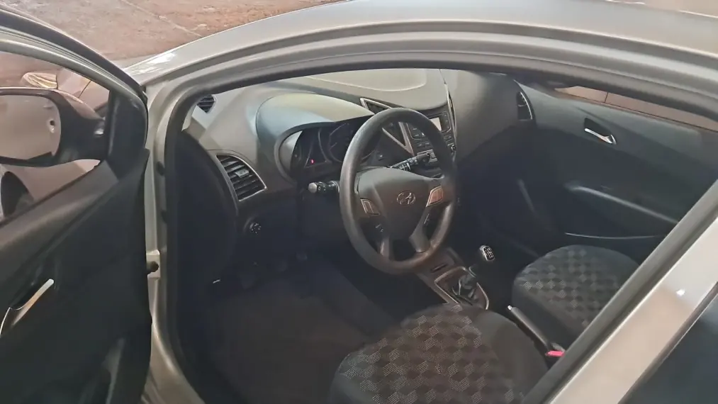 HYUNDAI HB 20 Hatch - Foto