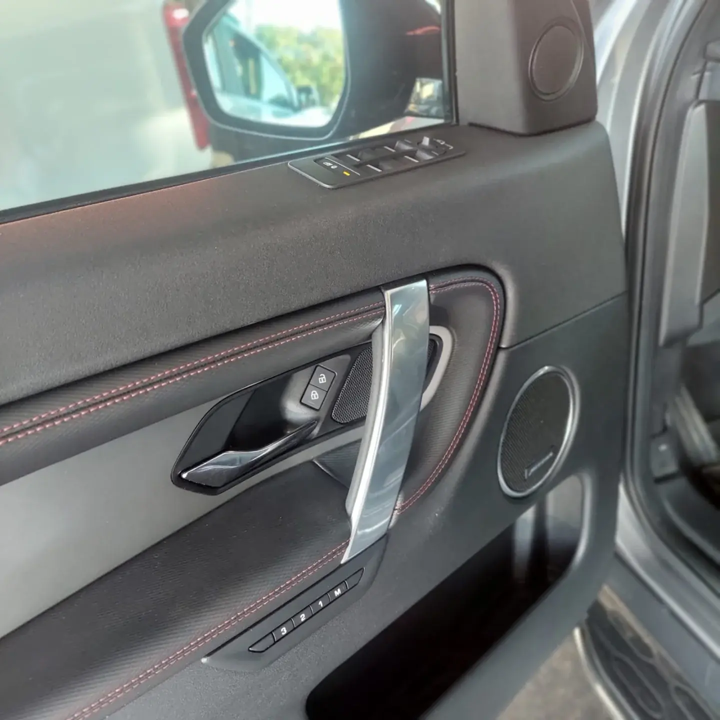 LAND ROVER Discovery Sport - Foto