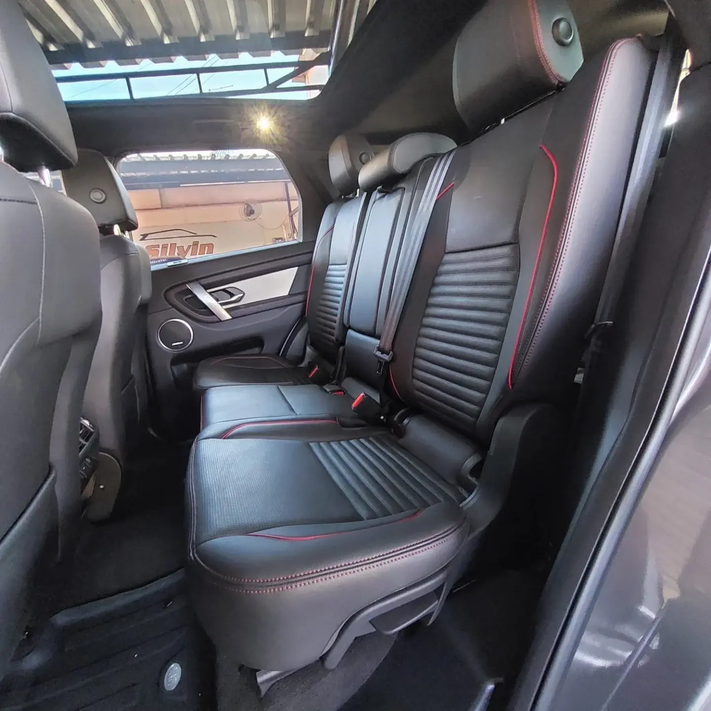 LAND ROVER Discovery Sport - Foto