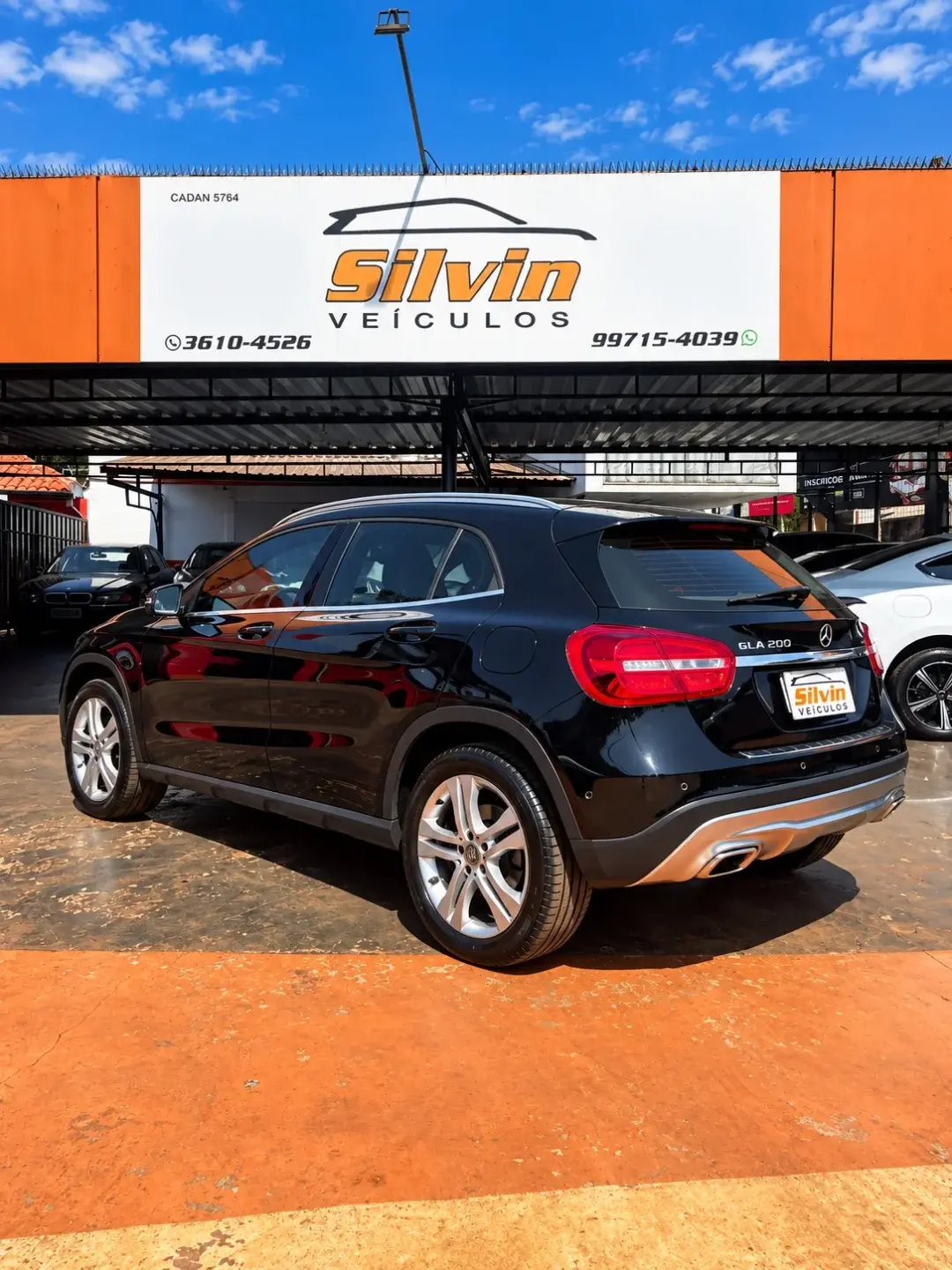 MERCEDES-BENZ GLA 200 - Foto