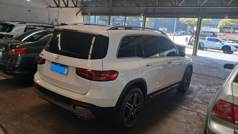 MERCEDES-BENZ GLB 200 - Foto