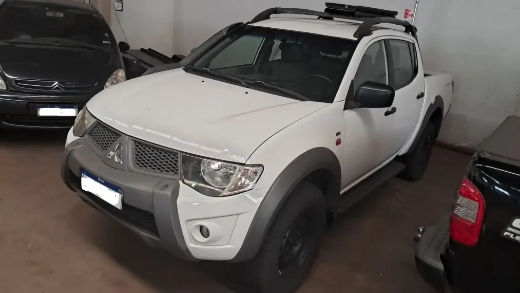 MITSUBISHI L 200 Savana - Foto