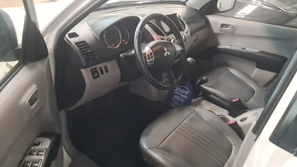 MITSUBISHI L 200 Savana - Foto