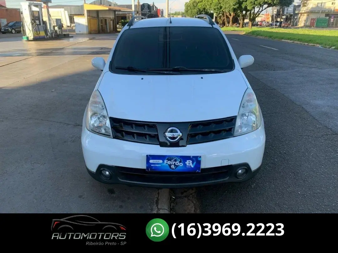 NISSAN Livina - Foto