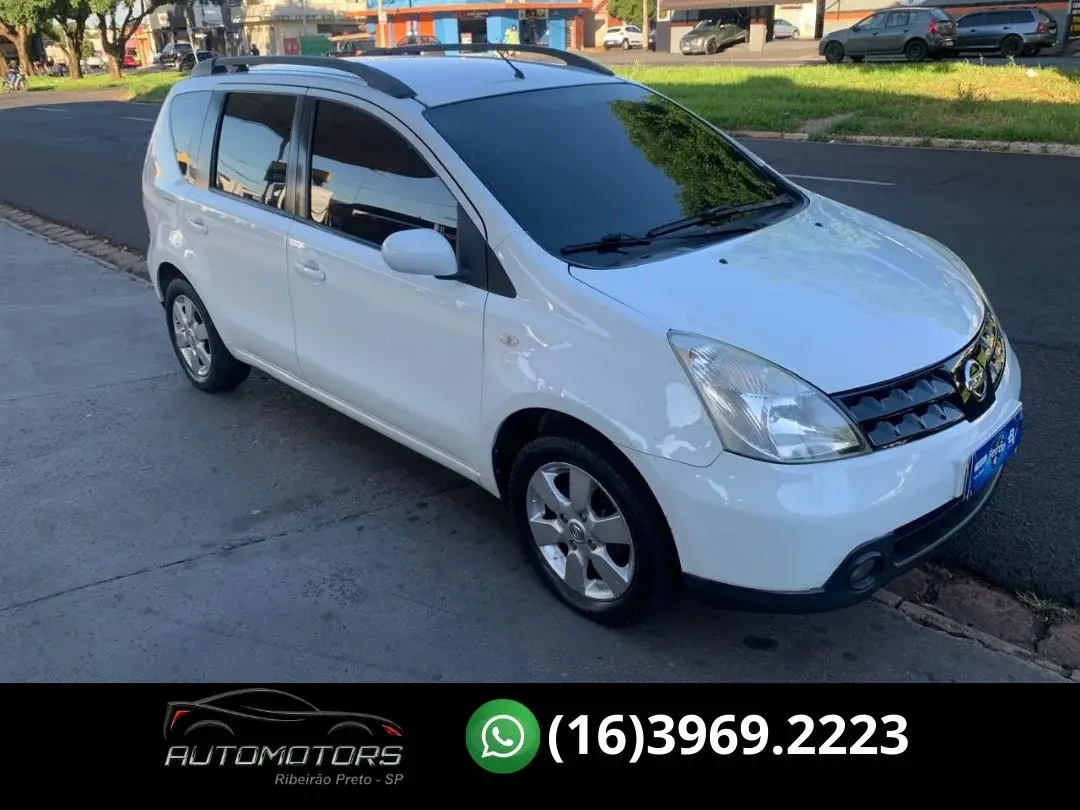 NISSAN Livina - Foto