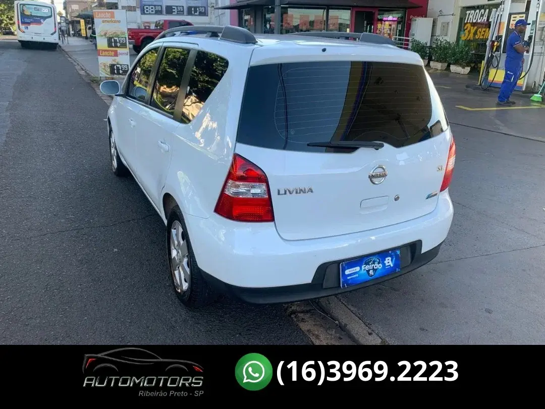 NISSAN Livina - Foto
