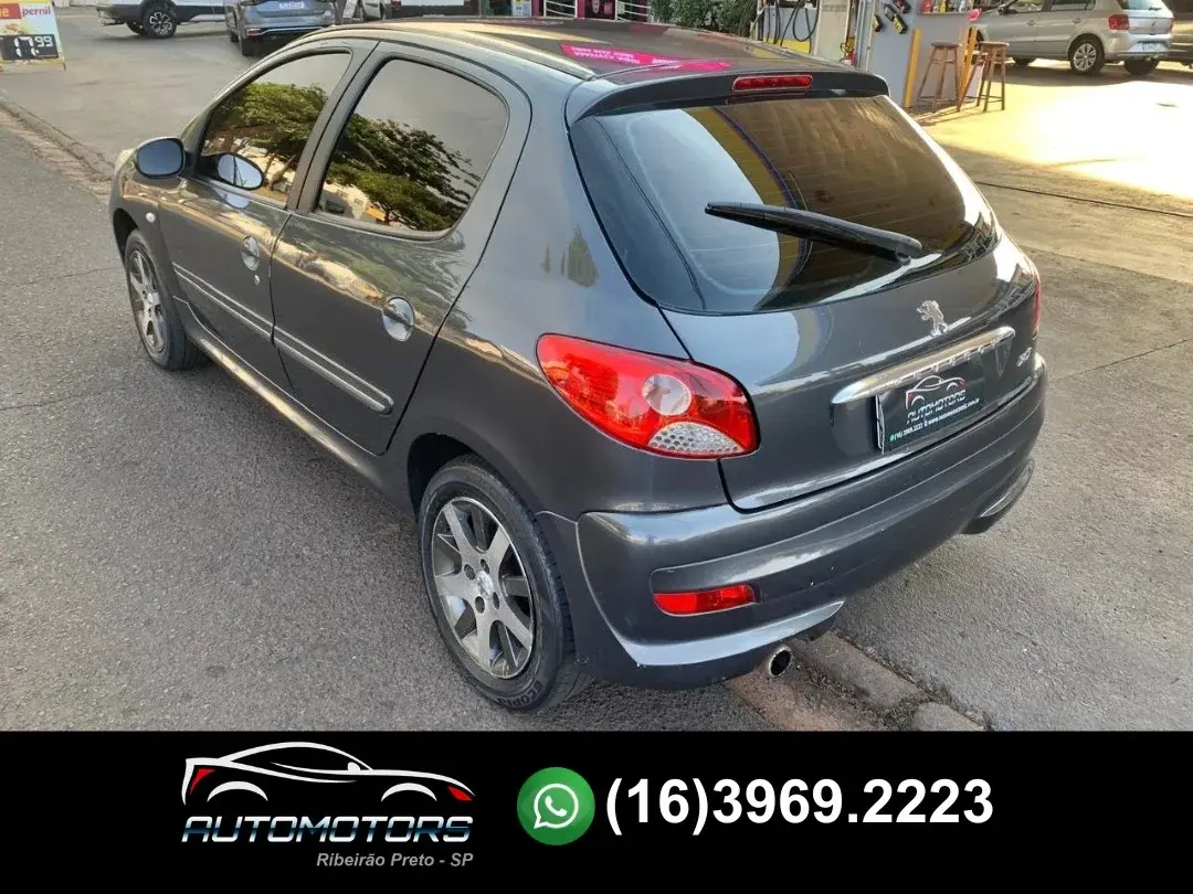 PEUGEOT 207 Hatch - Foto
