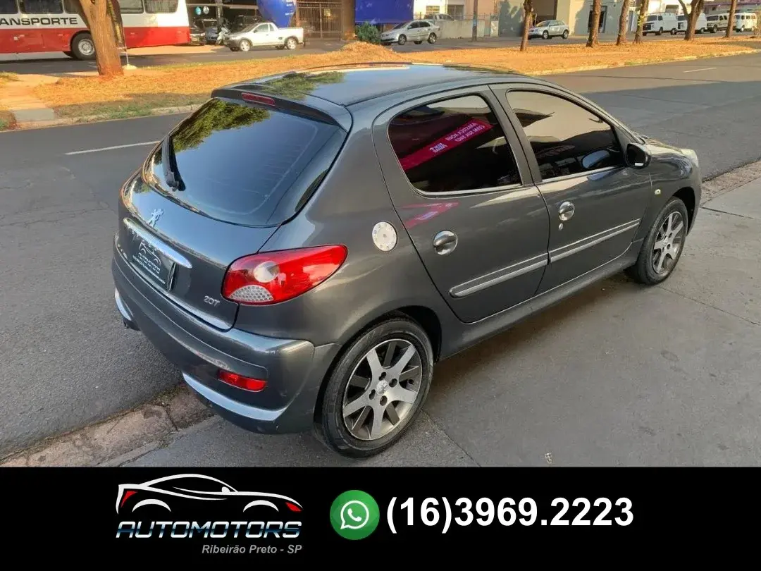PEUGEOT 207 Hatch - Foto