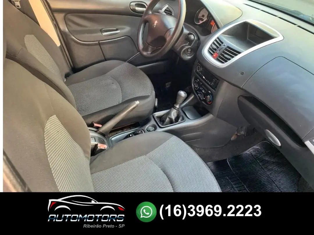 PEUGEOT 207 Hatch - Foto