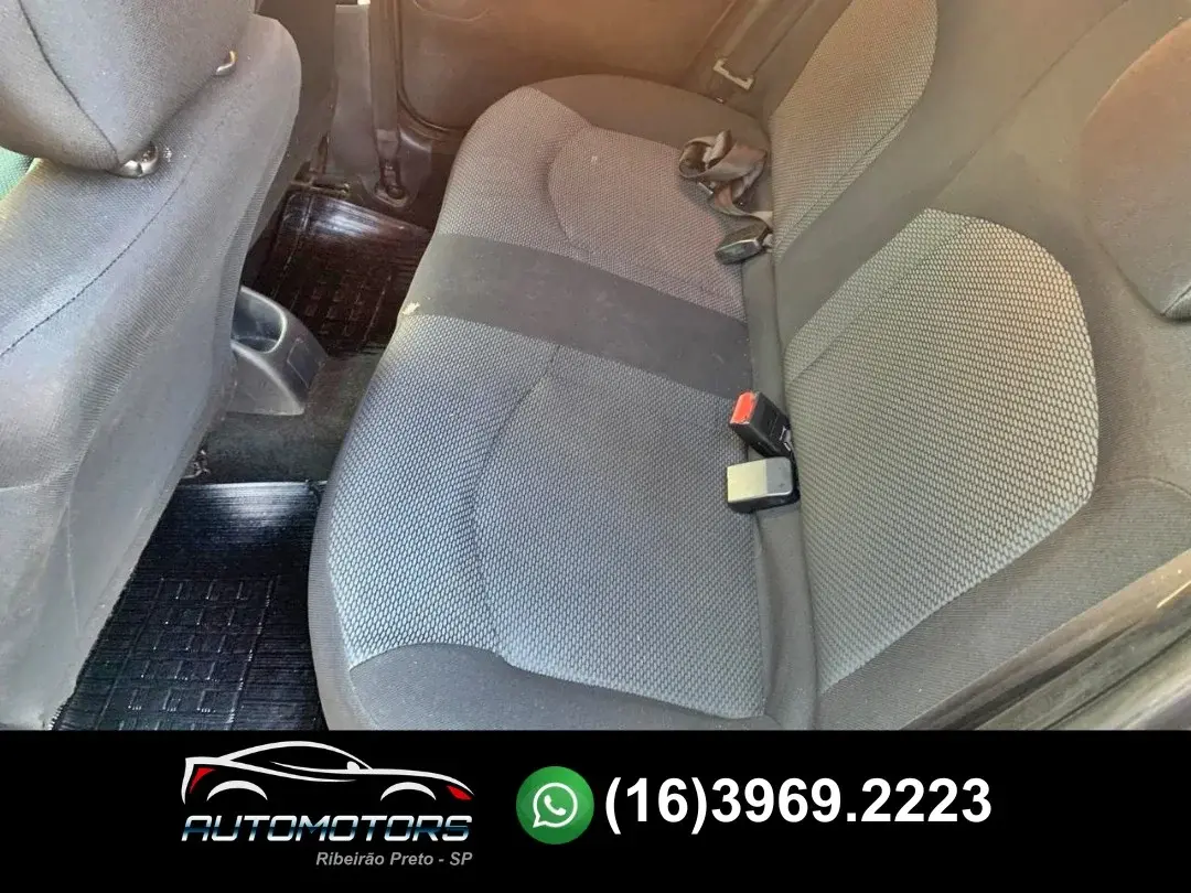 PEUGEOT 207 Hatch - Foto