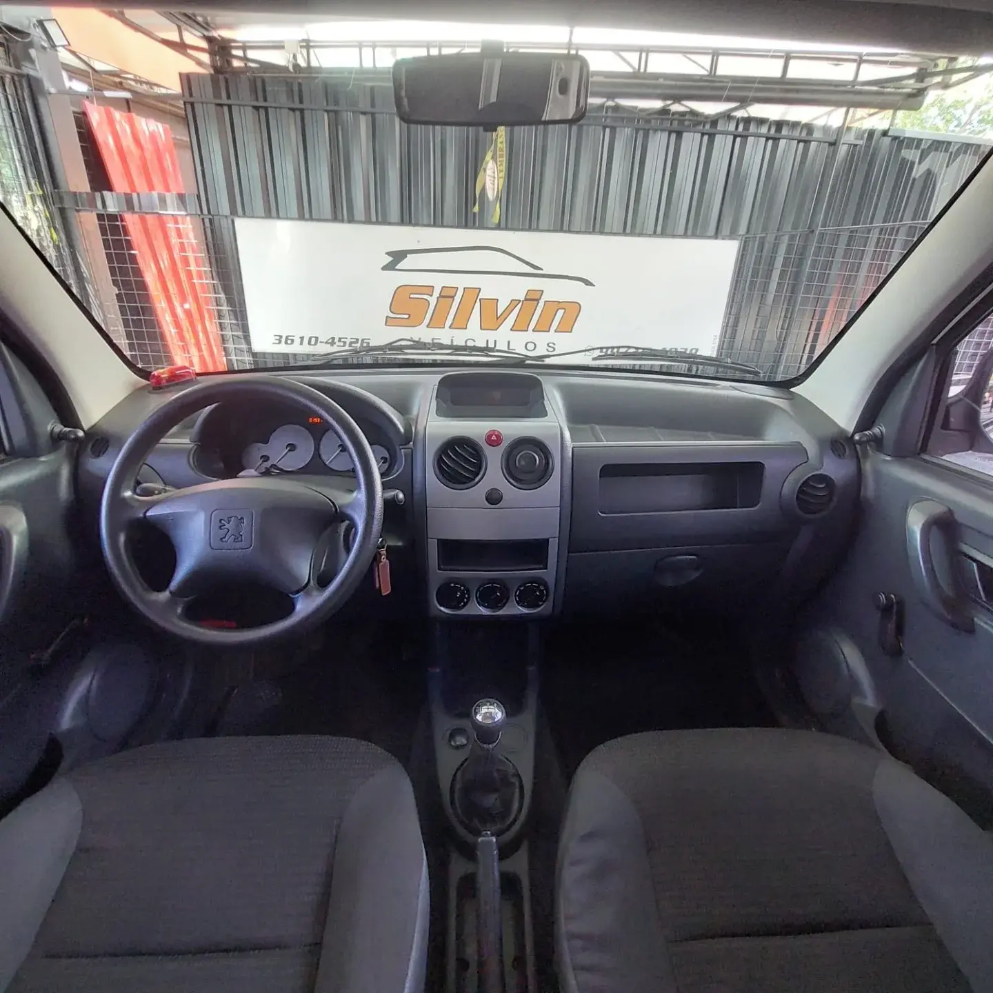 PEUGEOT Partner - Foto