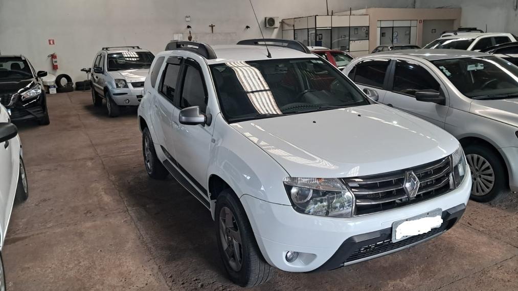 RENAULT Duster - Miniatura