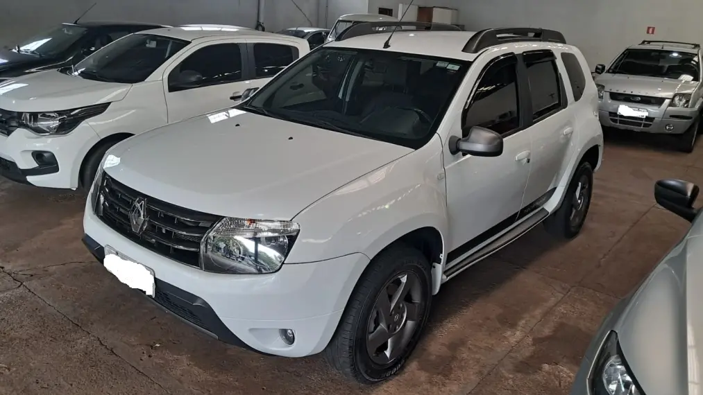 RENAULT Duster - Miniatura