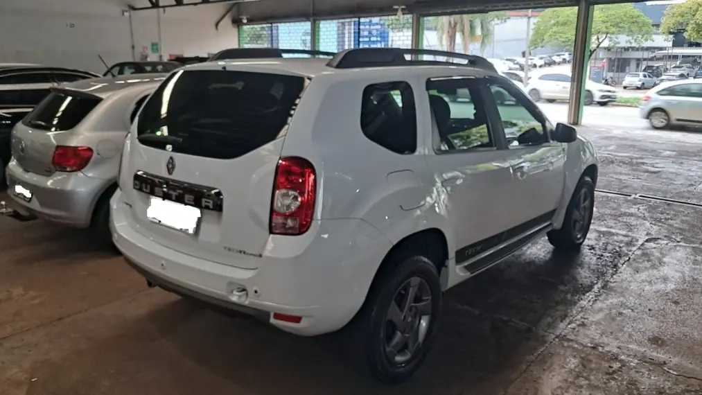 RENAULT Duster - Miniatura