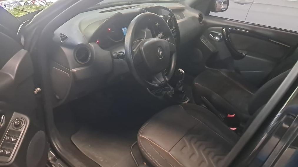 RENAULT Duster - Foto