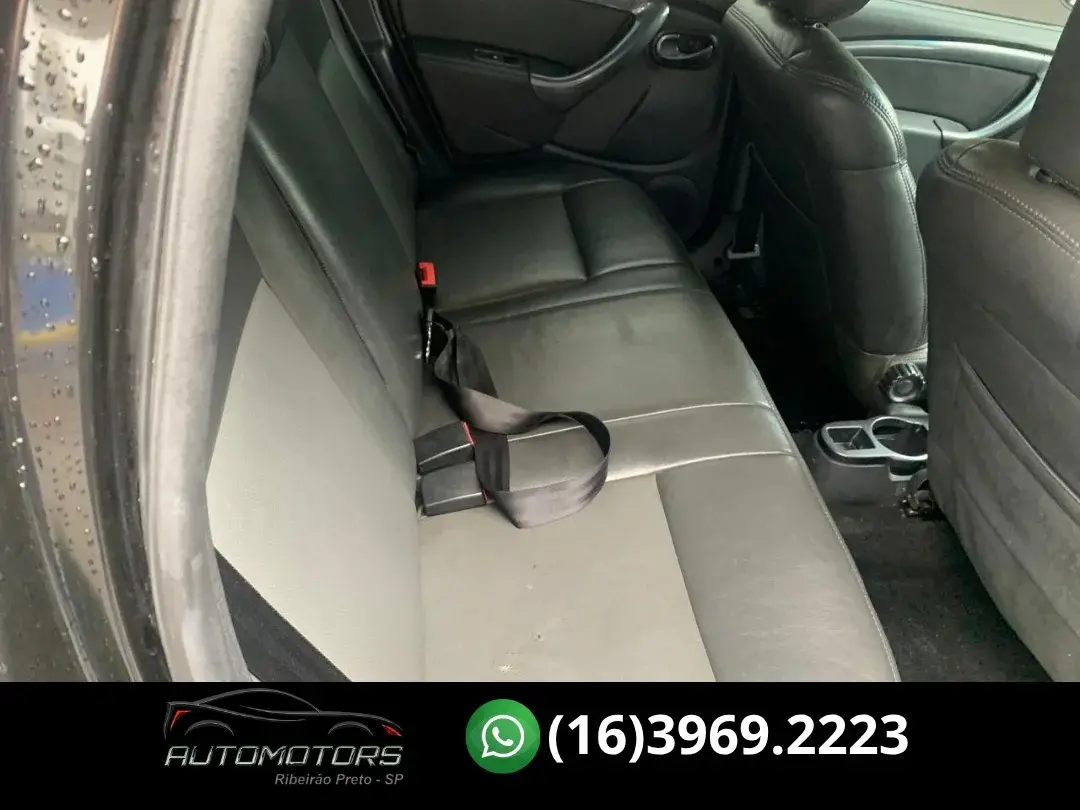 RENAULT Duster - Foto