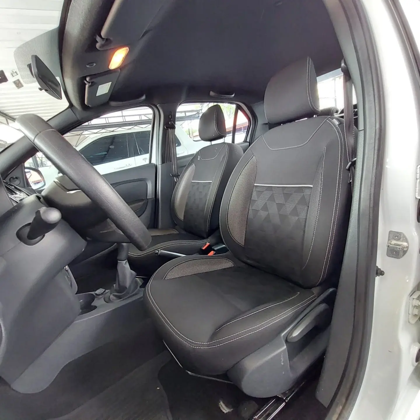 RENAULT Logan - Foto