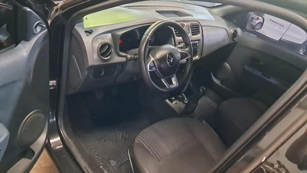 RENAULT Logan - Foto