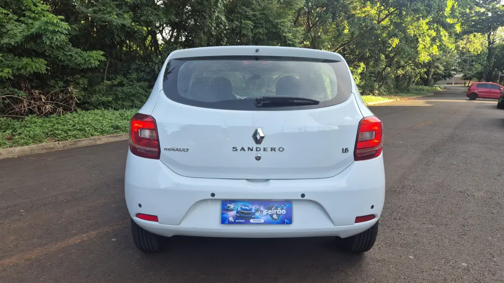 RENAULT Sandero - Foto