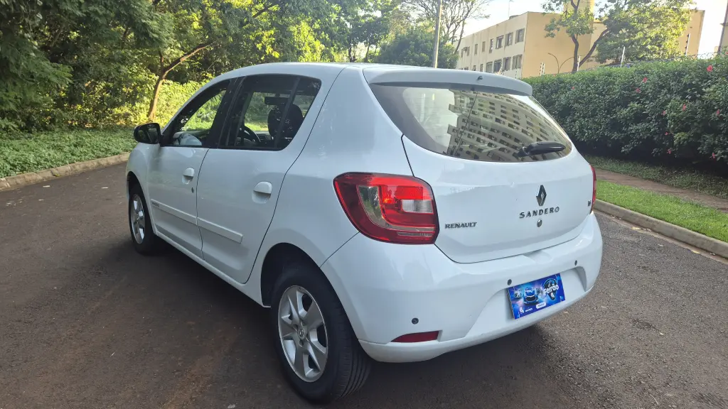 RENAULT Sandero - Foto