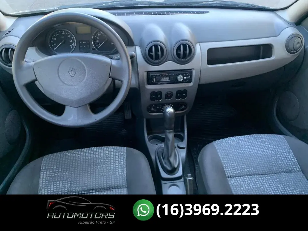 RENAULT Sandero - Foto