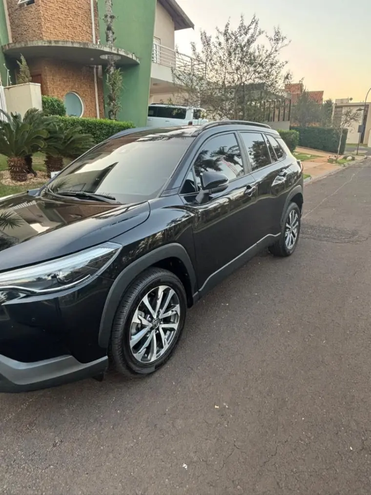 TOYOTA Corolla Cross - Foto